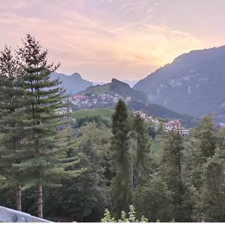 Lodge Mezzo Montagna *