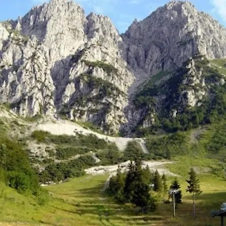 Mezzo Montagna Lodge San Bartolomeo (Bergamo)