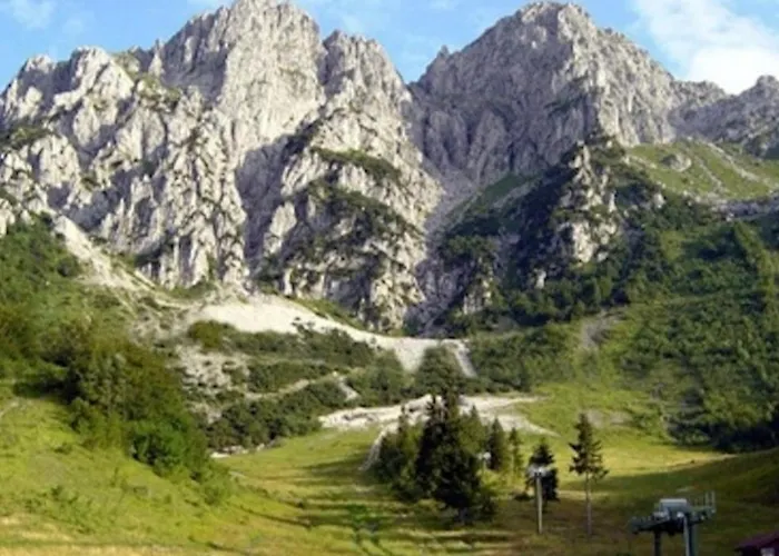 Mezzo Montagna Lodge San Bartolomeo (Bergamo)